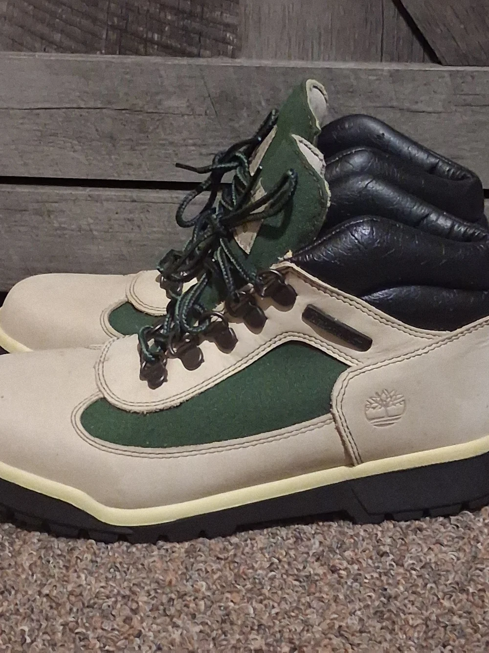 Timberland Boys 4.5 / 6 Women Beige and Green Waterproof Field Boots